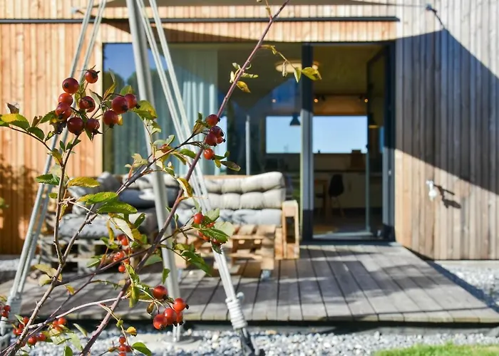 Rueckzugsort In Modernem Holzhaus