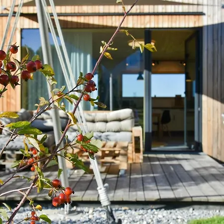 Rueckzugsort In Modernem Holzhaus