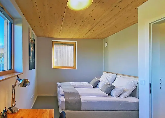 Rueckzugsort In Modernem Holzhaus *
